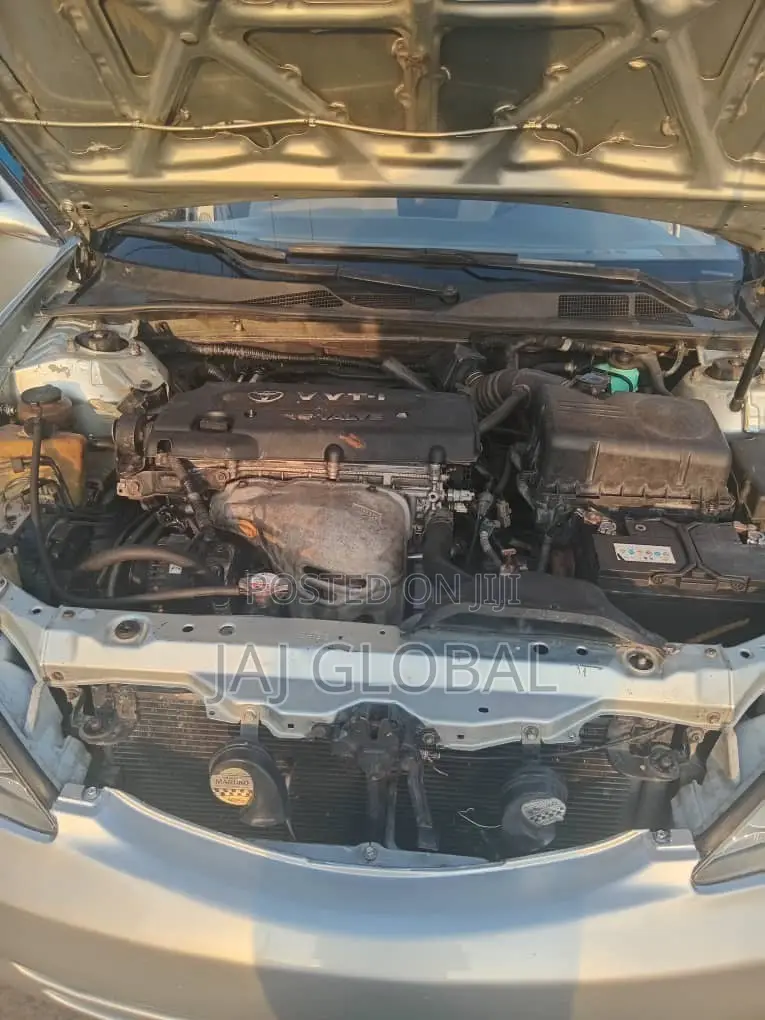 Toyota Camry 2004 Silver