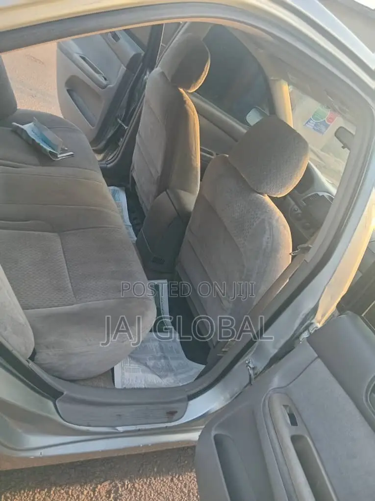 Toyota Camry 2004 Silver