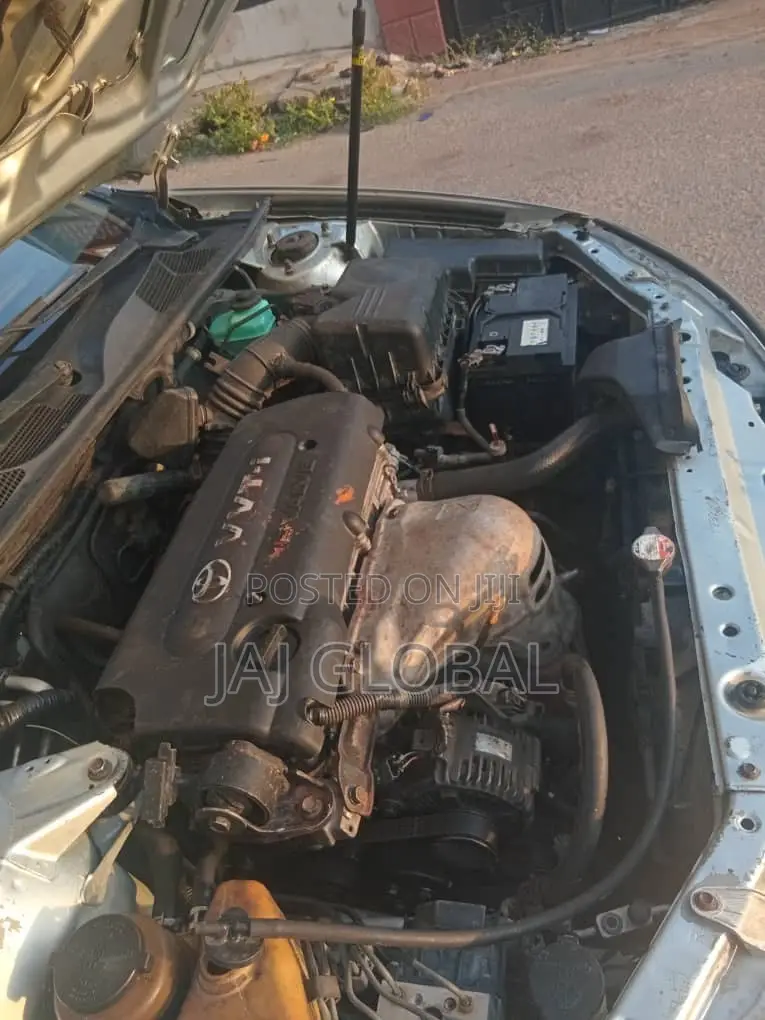 Toyota Camry 2004 Silver