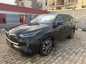 Toyota Highlander 2022 Black