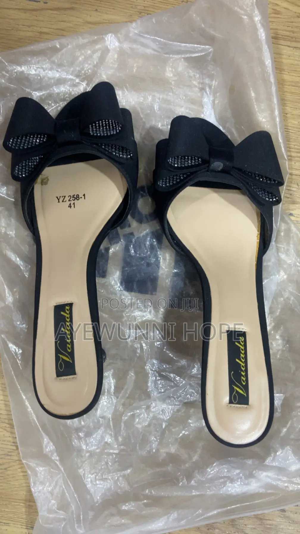 Beautiful Black Ladies’ Bow High Heels