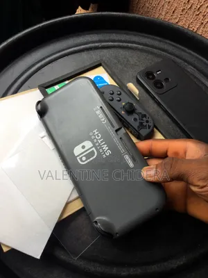 Hacked Switch Lite With Installed Games