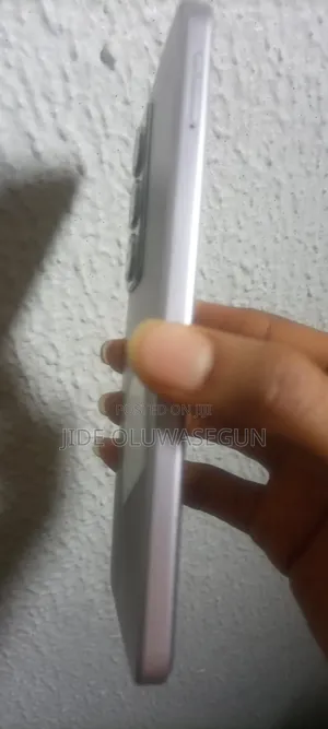 Itel City 100 128 GB Silver