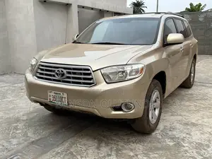 Toyota Highlander 4x4 2008 Gold