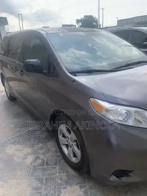 Toyota Sienna LE 7 Passenger 2011 Gray