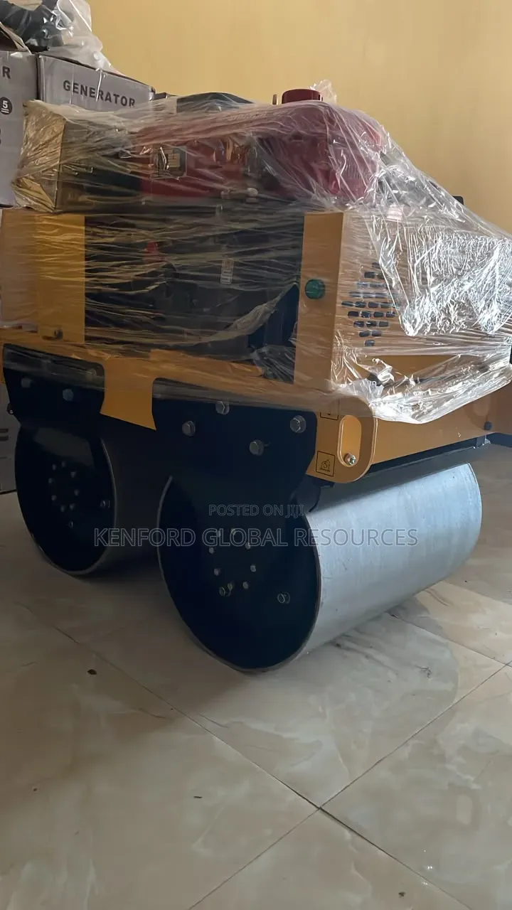Double Drum Roller Compactor With Air Cool Diesel Engine