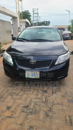 Toyota Corolla LE 4dr Sedan (1.8L 4cyl 4A) 2010 Black