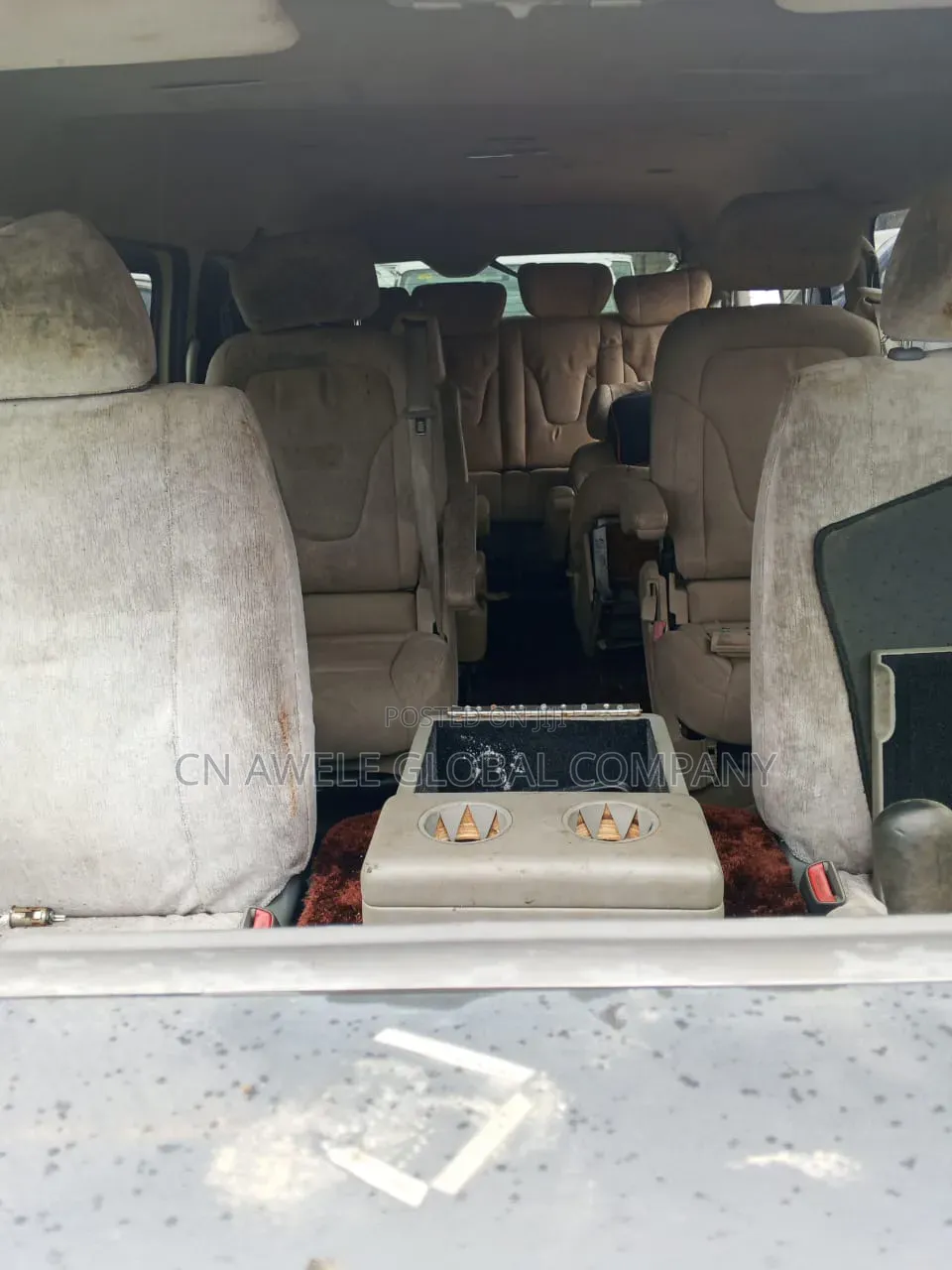 Toyota HiAce 2014 White