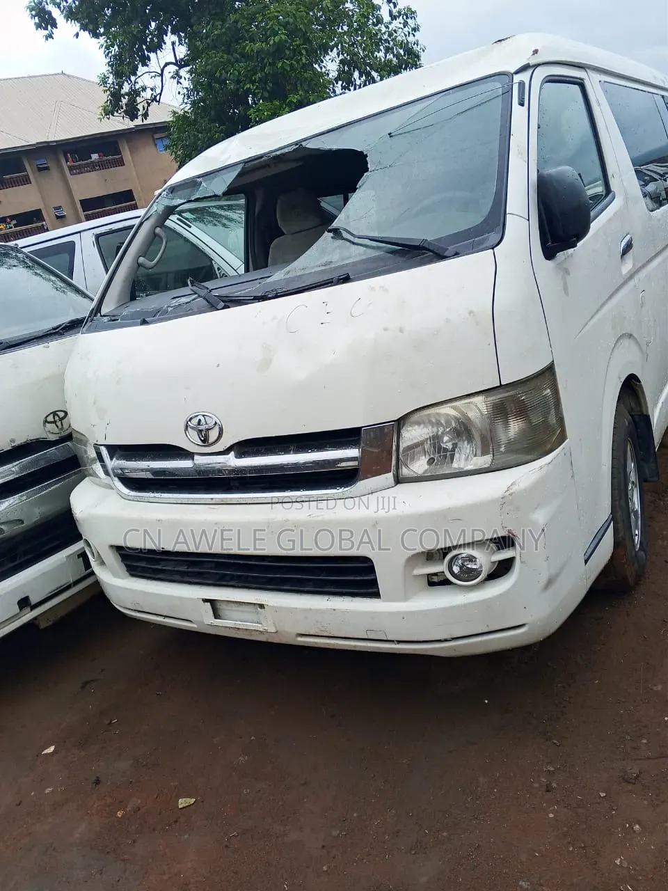Toyota HiAce 2014 White