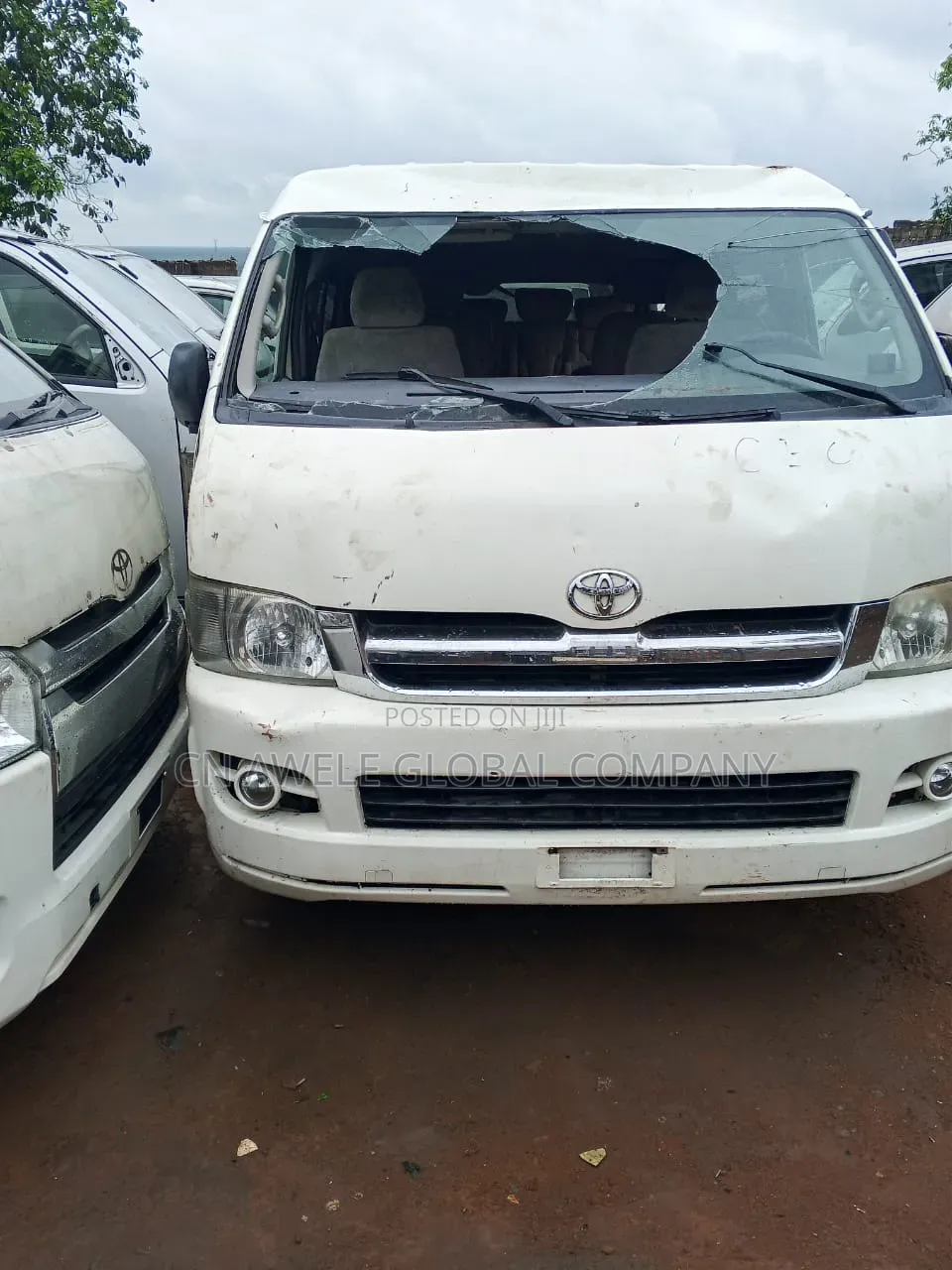 Toyota HiAce 2014 White
