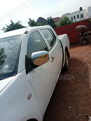 Mitsubishi L200 2010 White