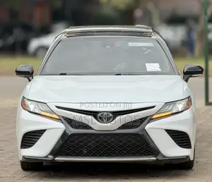 Toyota Camry XSE V6 (3.5L V6 8A) 2019 White