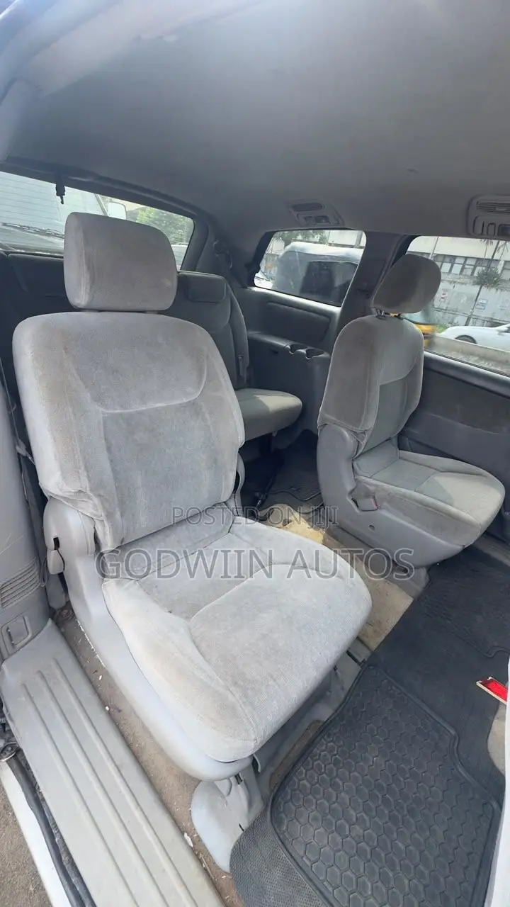 Toyota Sienna CE 2005 Gold