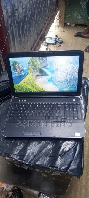 Laptop Dell Latitude E5530 8GB Intel Core i3 HDD 350GB