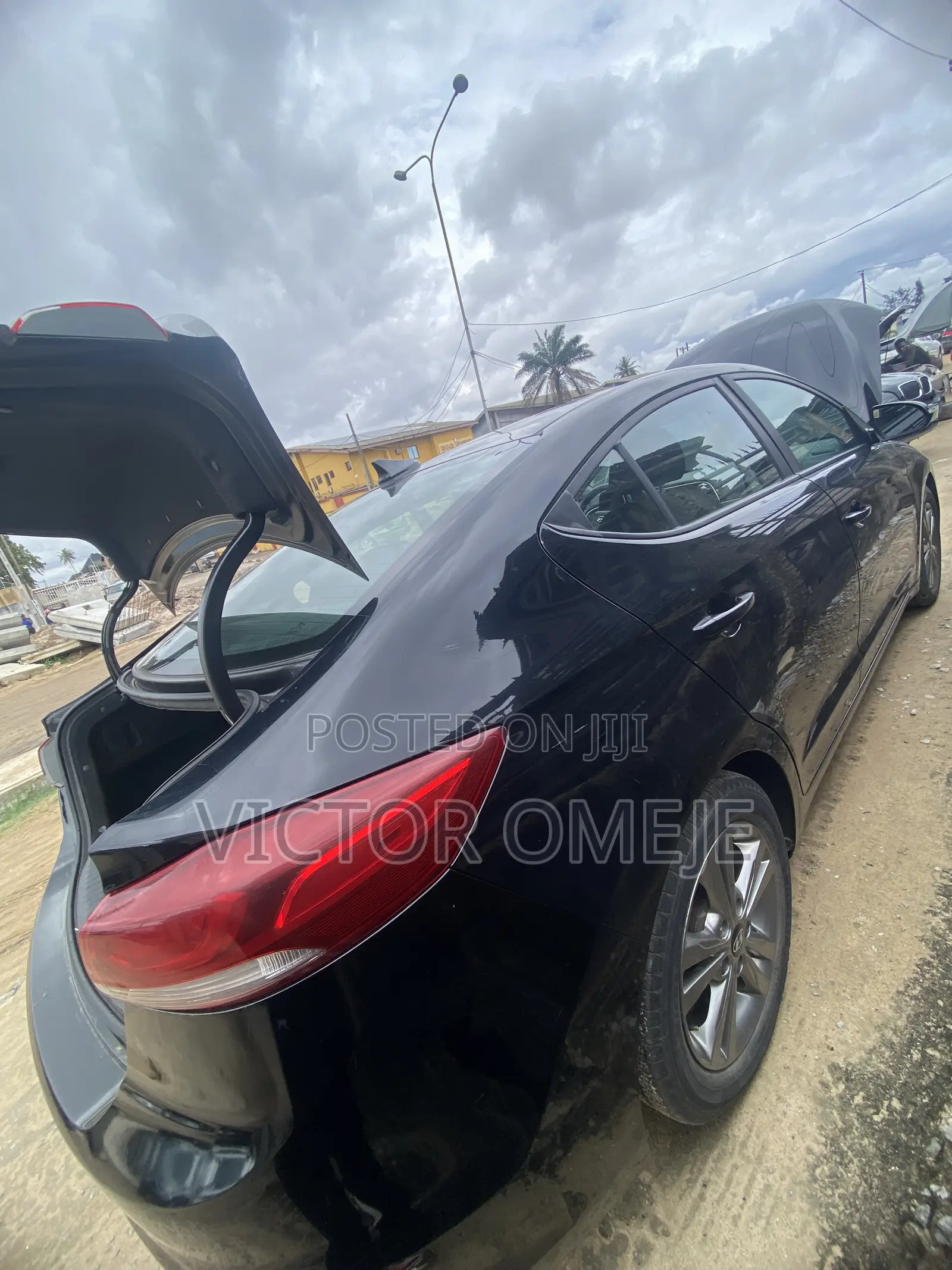 Hyundai Elantra 2017 Black