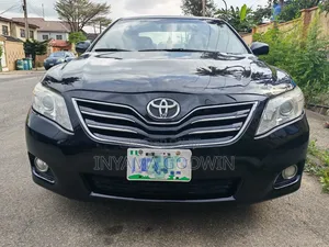 Toyota Camry LE 4dr Sedan (2.5L 4cyl 6A) 2011 Black