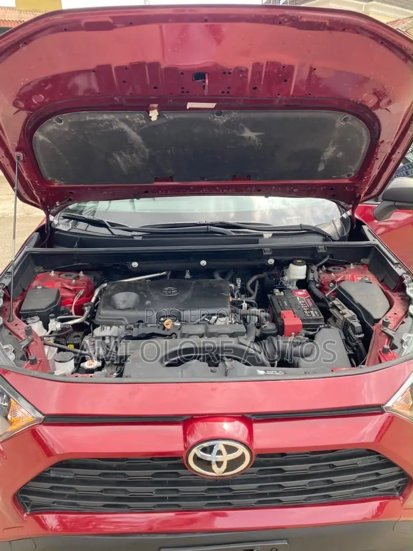 Toyota RAV4 LE 2021 Red