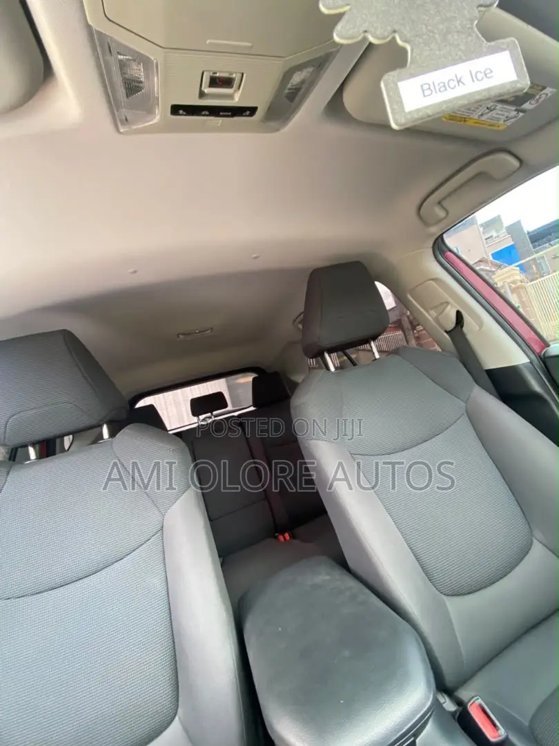 Toyota RAV4 LE 2021 Red