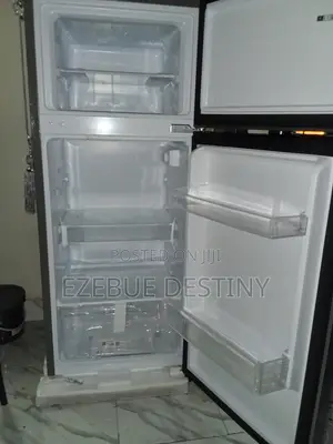 Hisense 124L Double Door Refrigerator – Excellent Condition