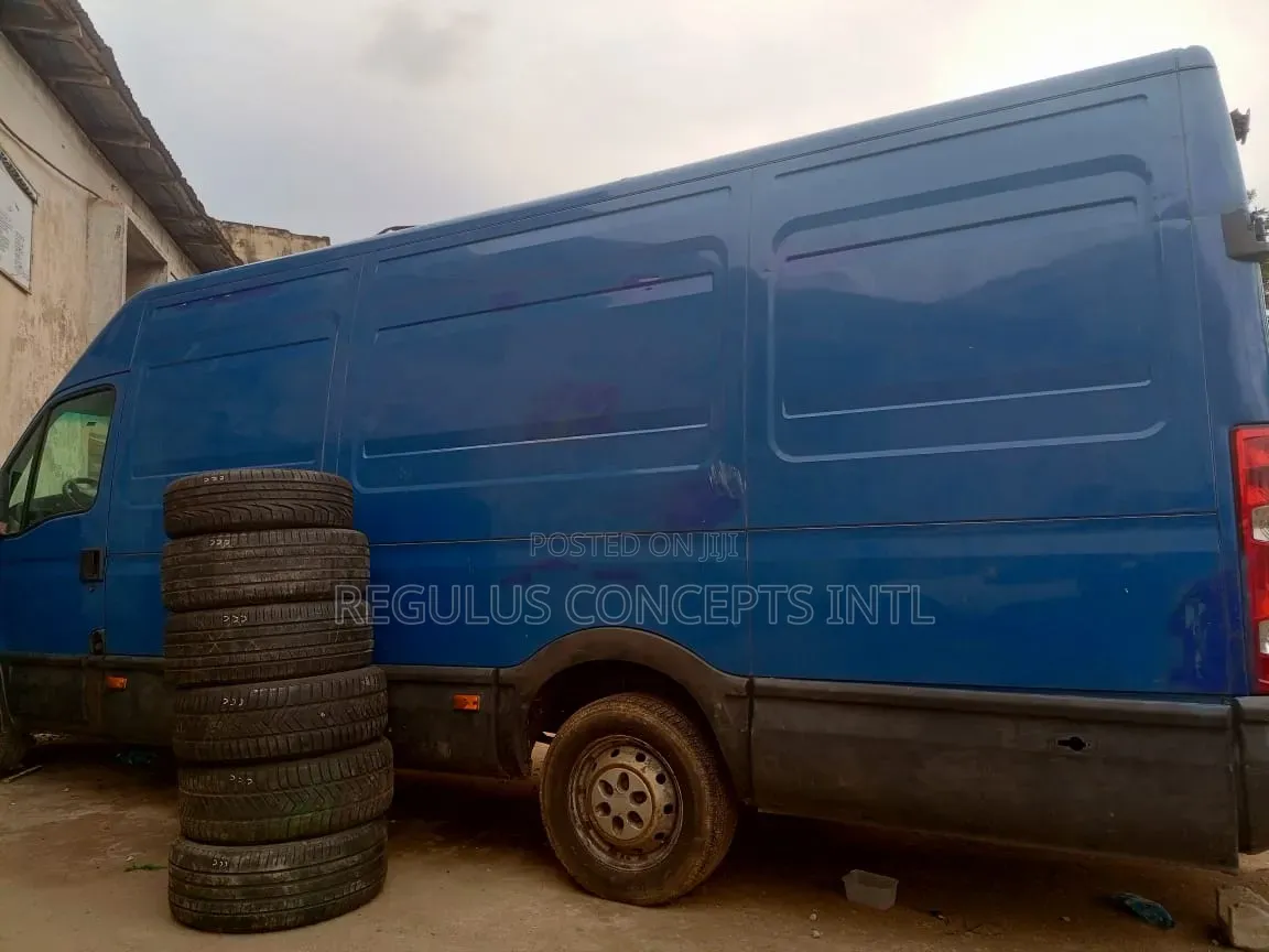 Iveco Daily 1982 Blue