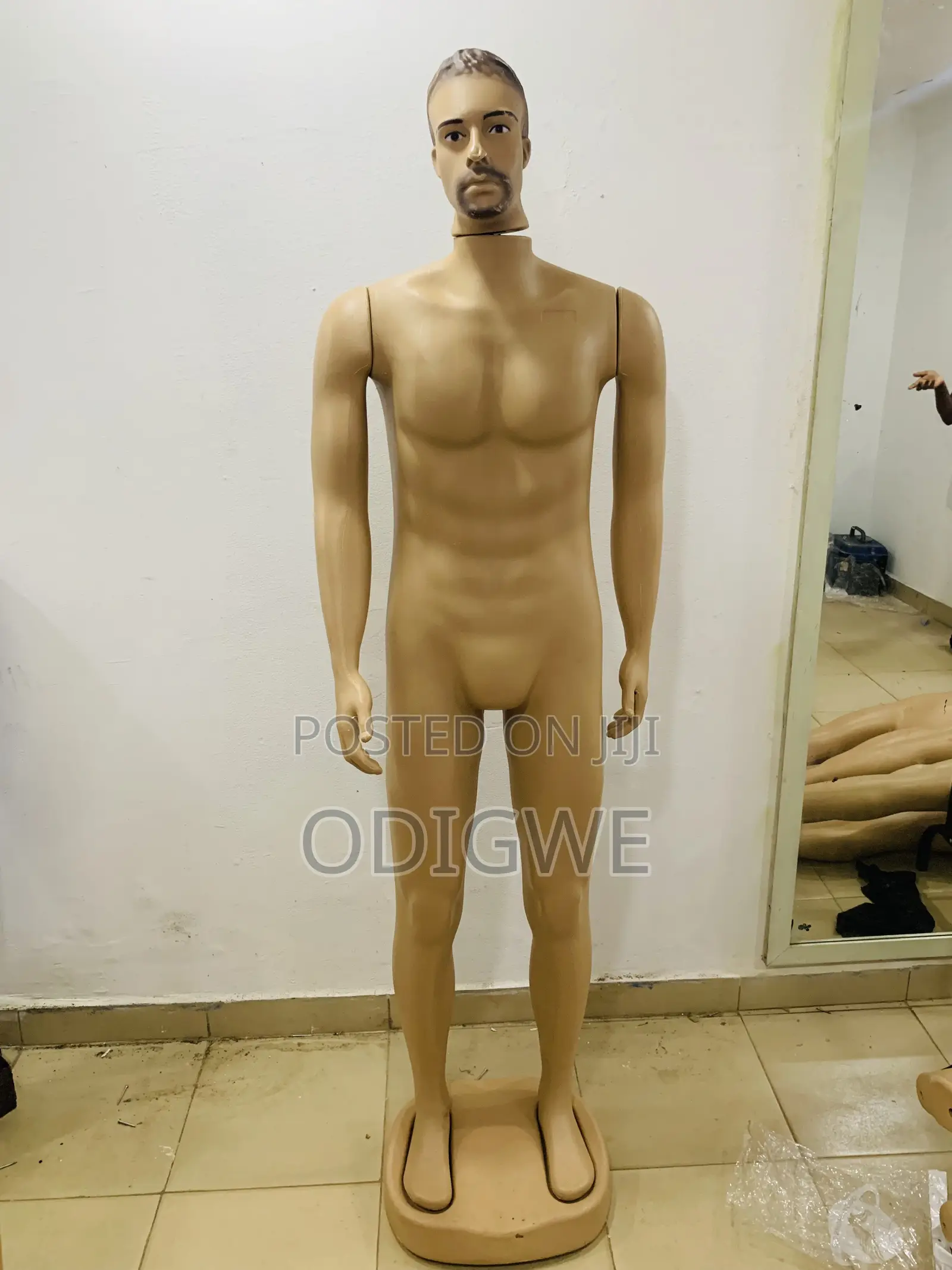 Male Maniques