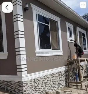 Painting and Screeding Wall Decorations