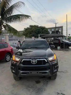 Toyota Hilux 2021 Black