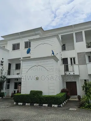 4bdrm Duplex in Banana Island for rent