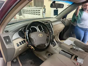 Toyota Highlander 2006 Burgundy