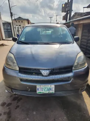 Toyota Sienna 2005 Gray