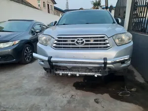 Toyota Highlander Limited 2010 Silver