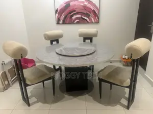 Excellent Condition Round Dining Set of 6 Off-White Chairs
