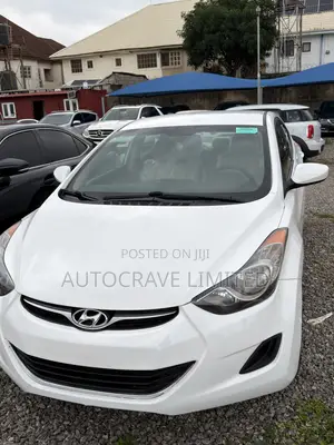 Hyundai Elantra GLS Sedan FWD (1.8L 4cyl 6M) 2013 White