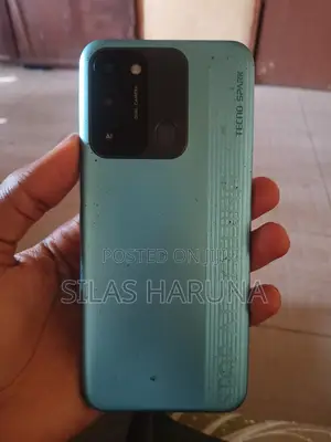 Tecno Spark 8C 64 GB Blue