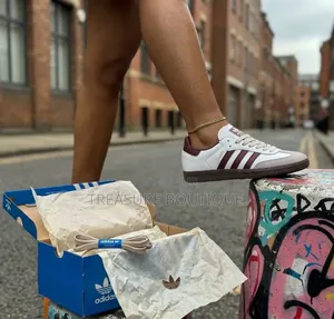Adidas Samba Sneakers