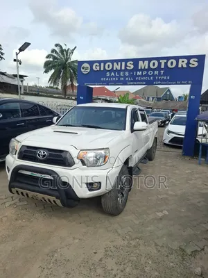 Toyota Tacoma Double Cab 4x4 4.0L V6 5-Speed Automatic 2013 Off white