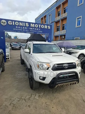 Toyota Tacoma Double Cab 4x4 4.0L V6 5-Speed Automatic 2013 Off white