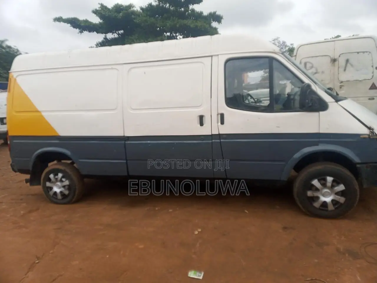 Ford Transit 2000 White