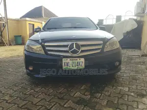 Mercedes-Benz C350 2009 Black