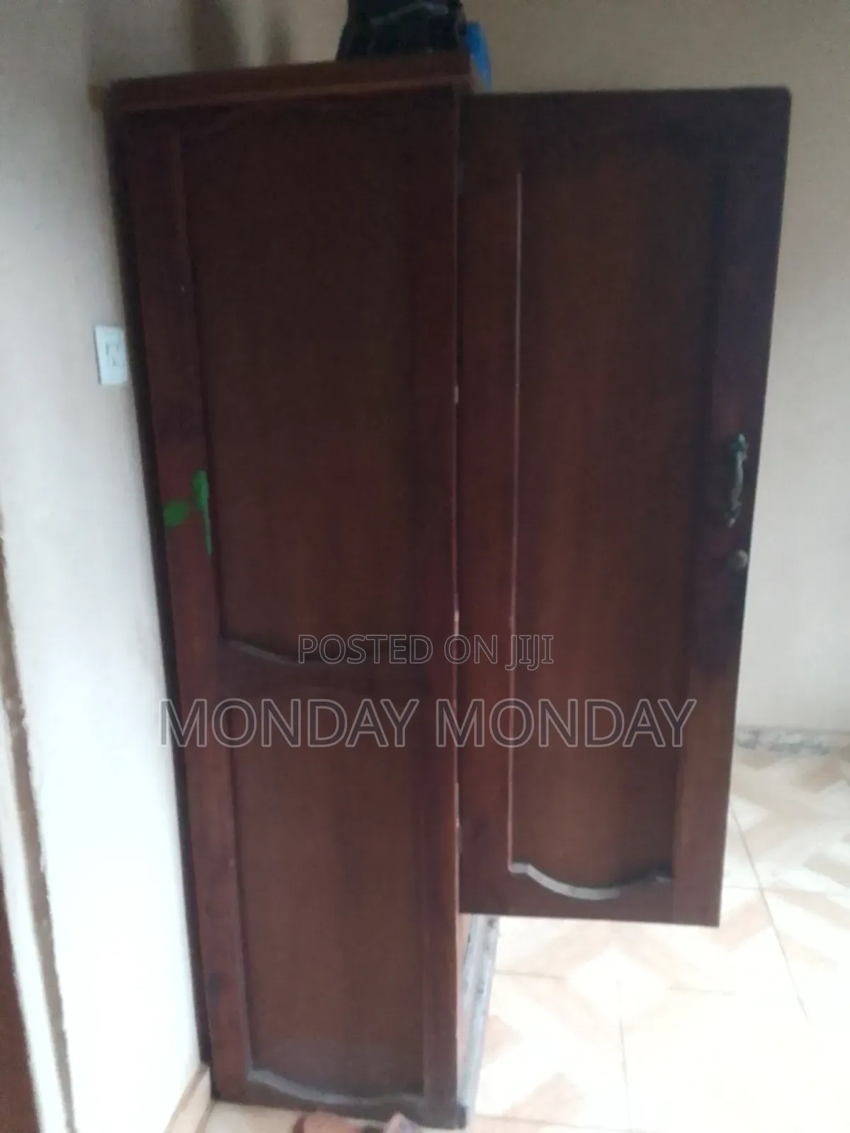 Wardrobe Cabinet