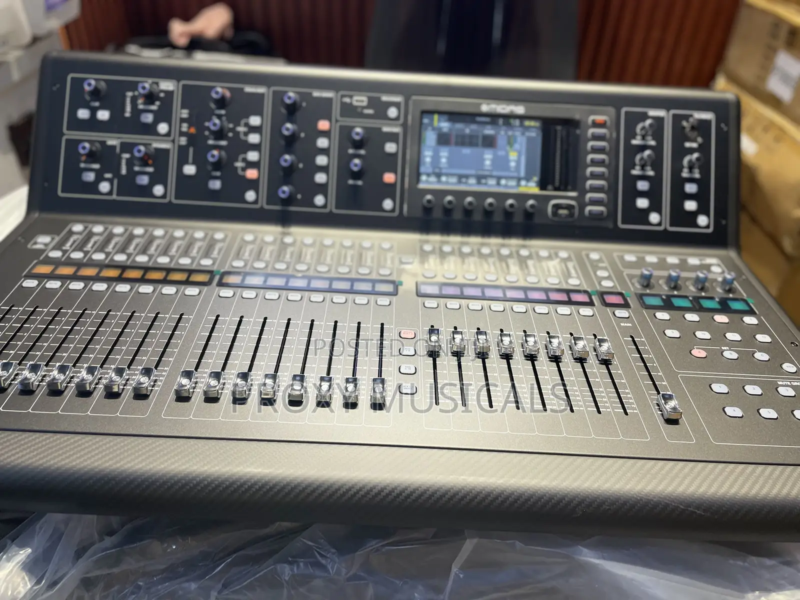 Original Midas M32 Digital Mixing Console