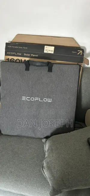 160W Ecoflow Foldable Solar Panel With Kickstand