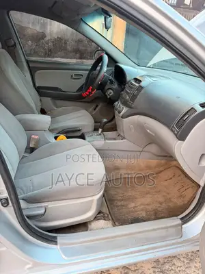 Hyundai Elantra 2009 Silver