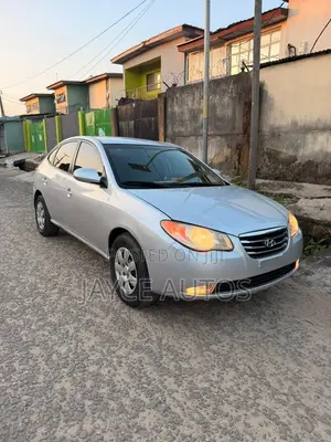 Hyundai Elantra 2009 Silver