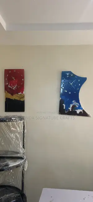 ⁠Handcrafted Epoxy Resin Wall Clock - Custom Luxury Wall Decor⁠