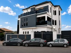 5bdrm Duplex in Adeoni Estate, for sale