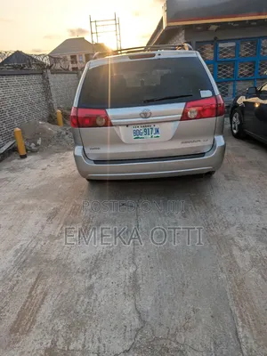 Toyota Sienna LE 2008 Silver