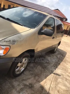 Toyota Sienna 2002 Gold