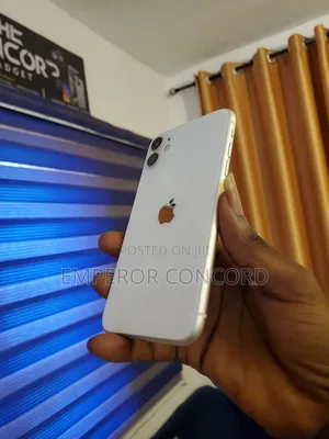Apple iPhone 11 64 GB White