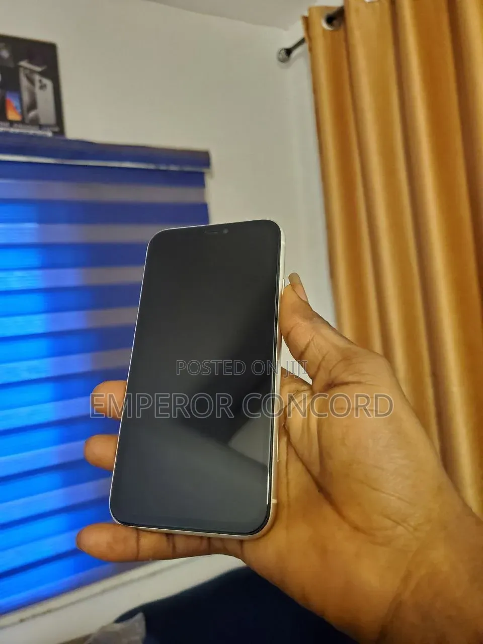 Apple iPhone 11 64 GB White